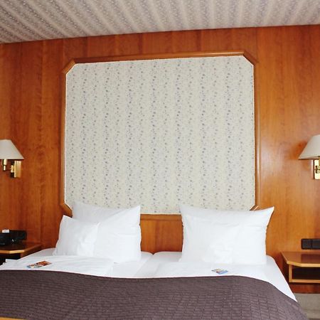 Landhotel Zum Boehm Roth  Esterno foto