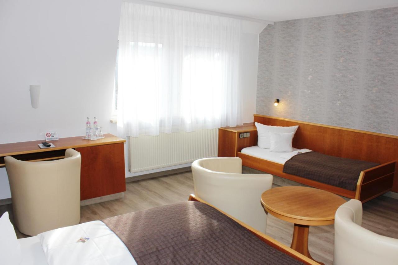 Landhotel Zum Boehm Roth  Esterno foto