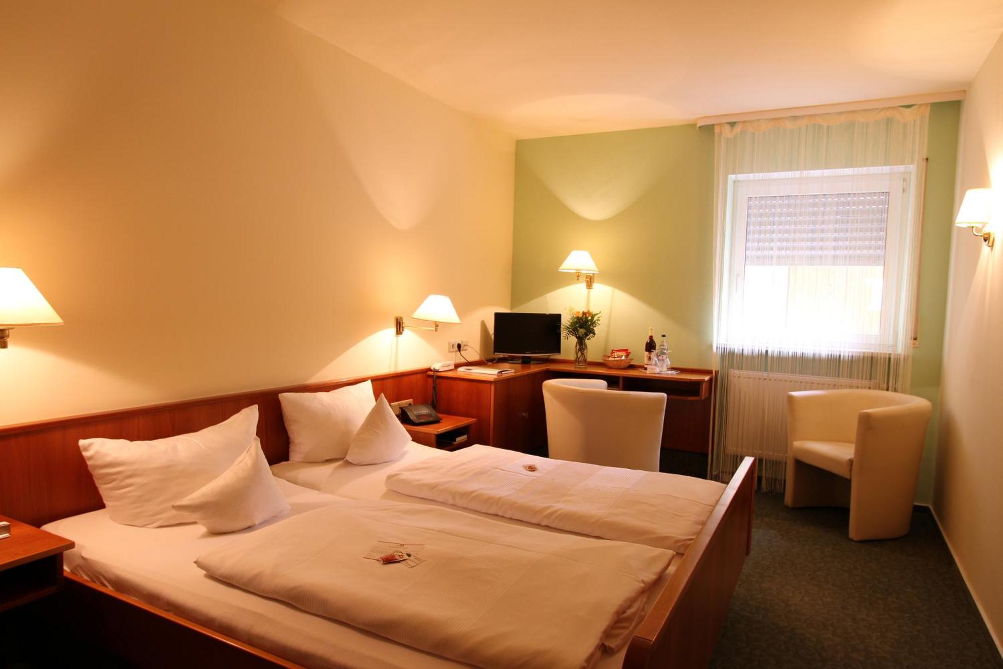 Landhotel Zum Boehm Roth  Camera foto